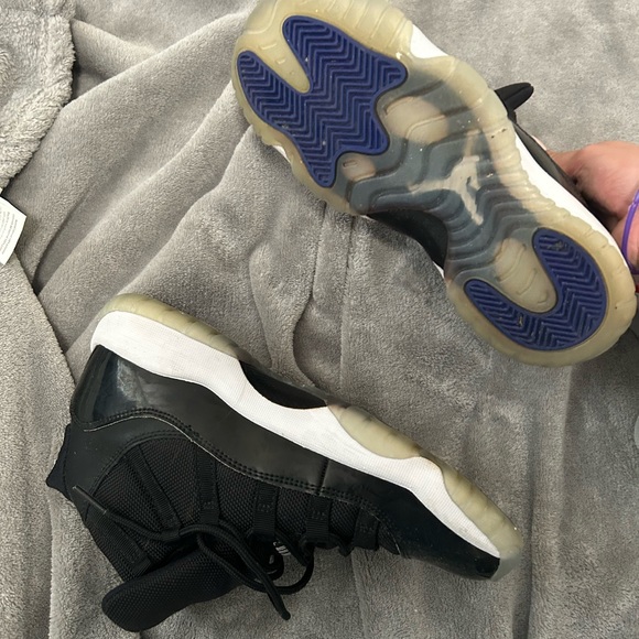 Jordan 11 Space Jam - Picture 3 of 4